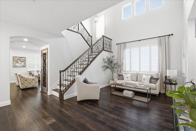 23505 Gentian Court, Valencia, CA 91354