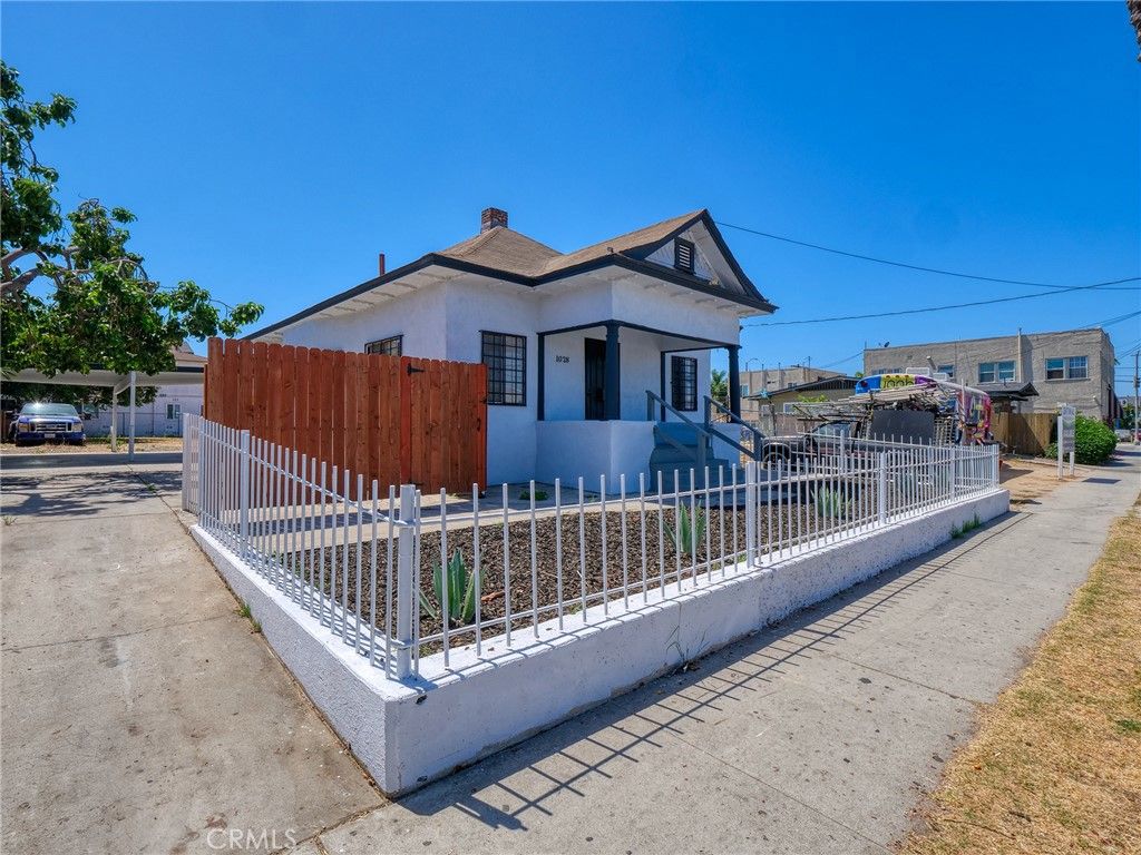 1028 E 10th, Long Beach, CA 90813 — photo 2