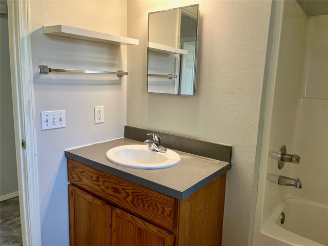 6317 E Reading Street, Tulsa, OK 74115