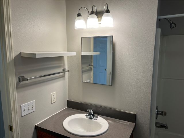 6317 E Reading Street, Tulsa, OK 74115