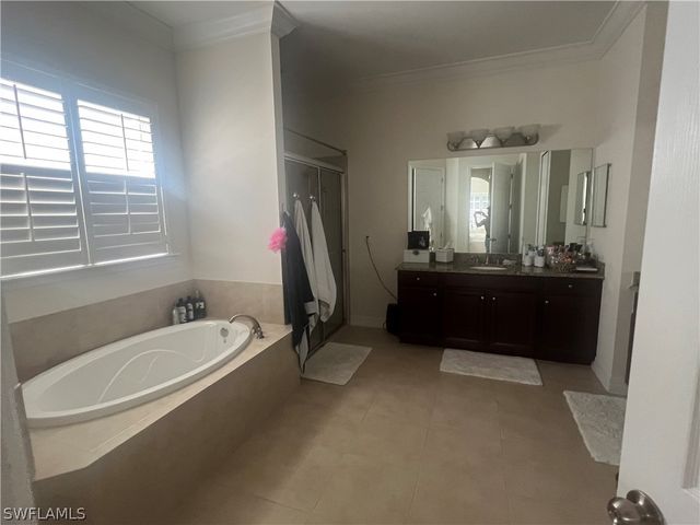 6853 Il Regalo CIR, Naples, FL 34109