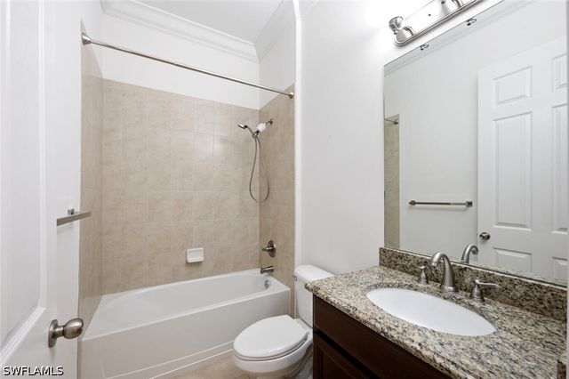 6853 Il Regalo CIR, Naples, FL 34109