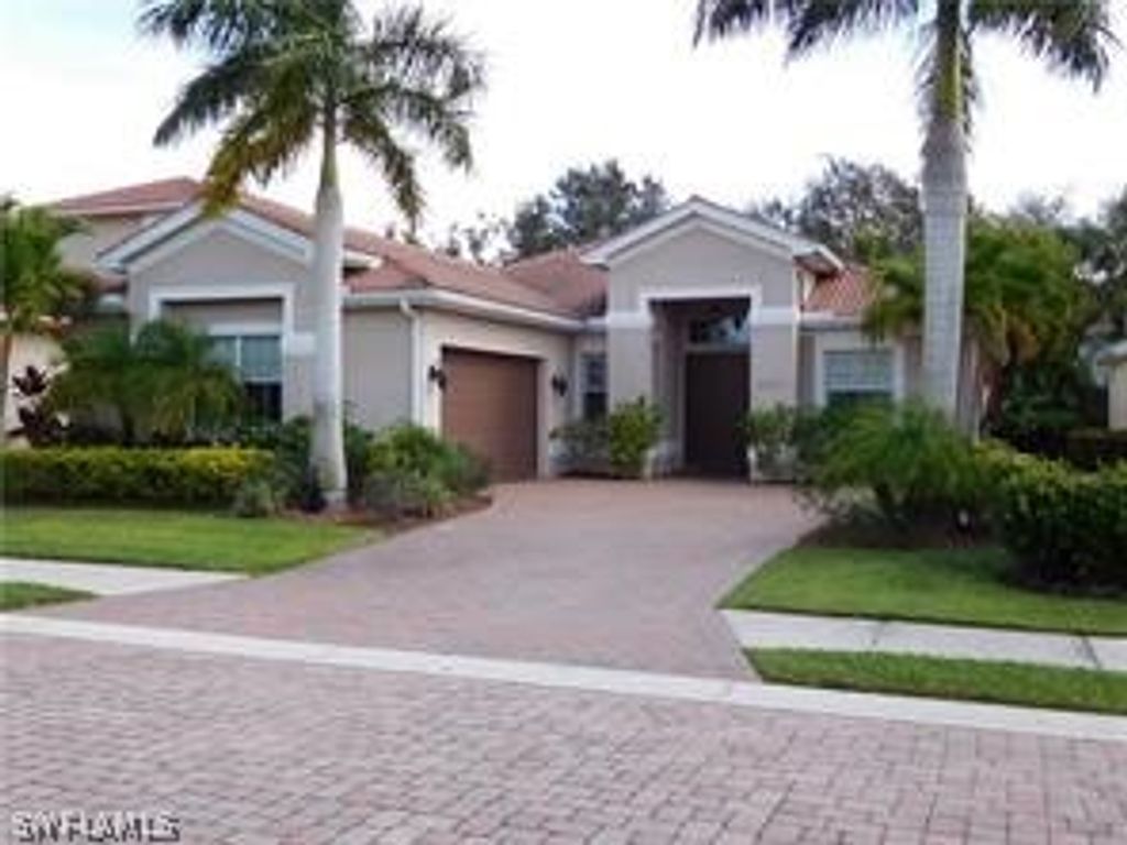6853 Il Regalo CIR, Naples, FL 34109