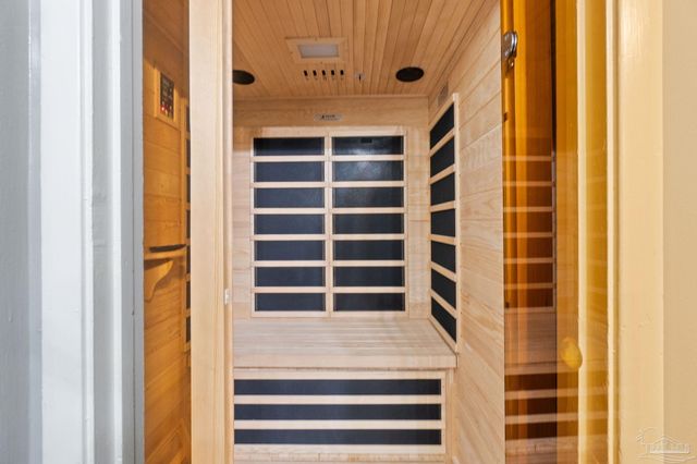 1415 N Barcelona, Pensacola, FL 32501