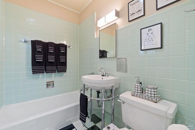 1415 N Barcelona, Pensacola, FL 32501