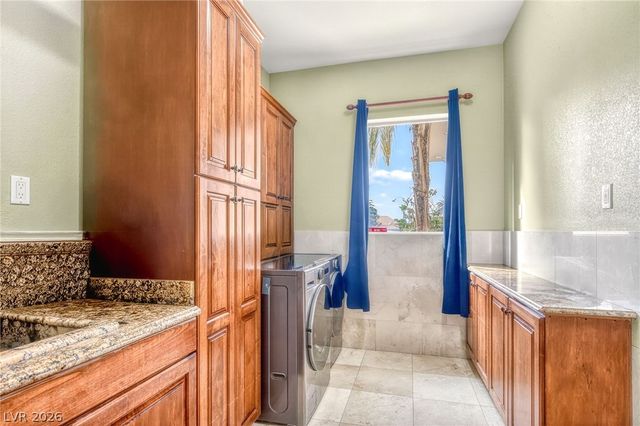 1800 Plantea Court, Las Vegas, NV 89117