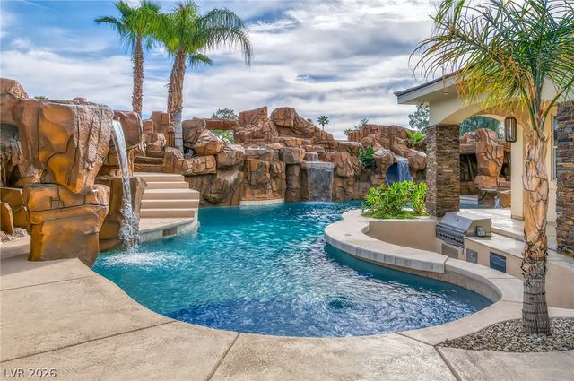 1800 Plantea Court, Las Vegas, NV 89117