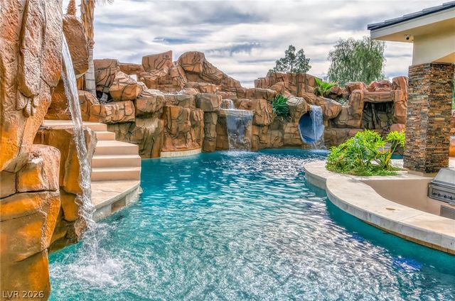 1800 Plantea Court, Las Vegas, NV 89117