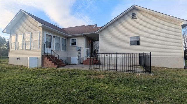 327 Lovebridge Road SE, Calhoun, GA 30701