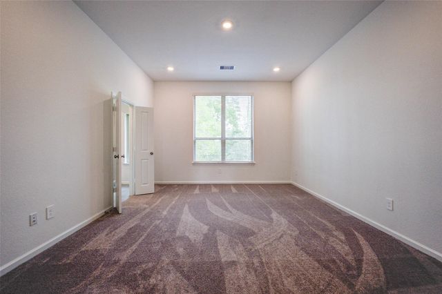 609 Royal Arch Drive, Conroe, TX 77304