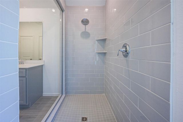 609 Royal Arch Drive, Conroe, TX 77304
