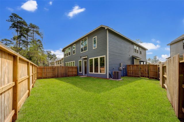 609 Royal Arch Drive, Conroe, TX 77304