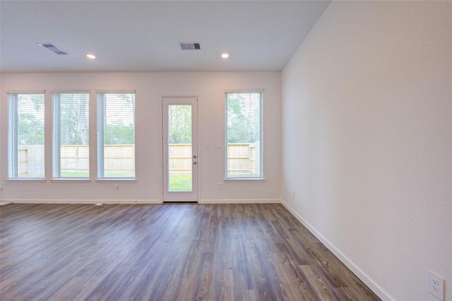 609 Royal Arch Drive, Conroe, TX 77304