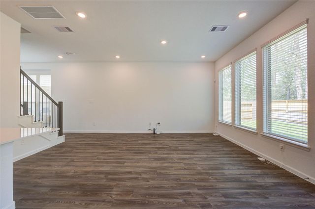 609 Royal Arch Drive, Conroe, TX 77304