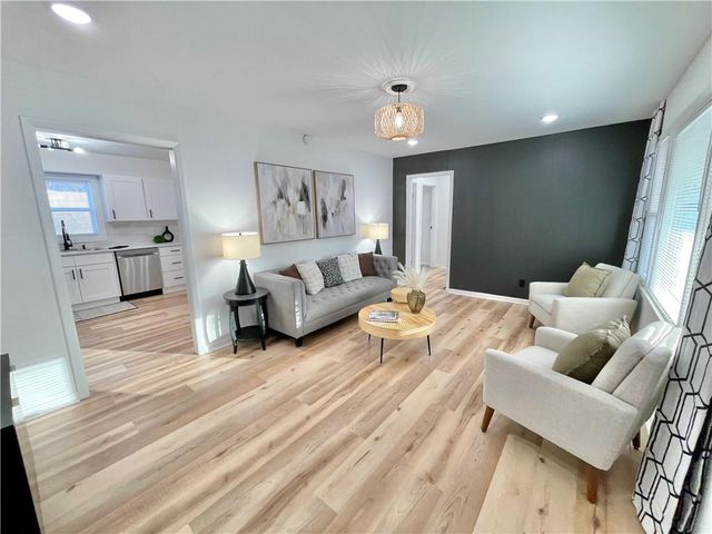 3301 S Vermont Avenue, Independence, MO 64052