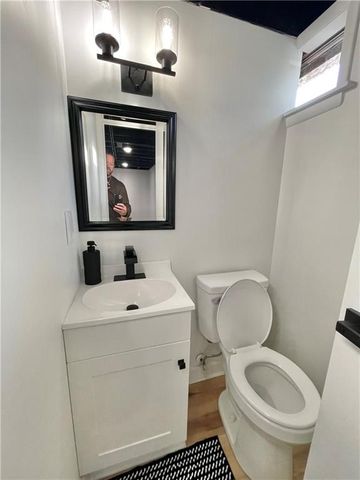 3301 S Vermont Avenue, Independence, MO 64052