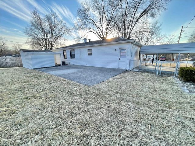 3301 S Vermont Avenue, Independence, MO 64052