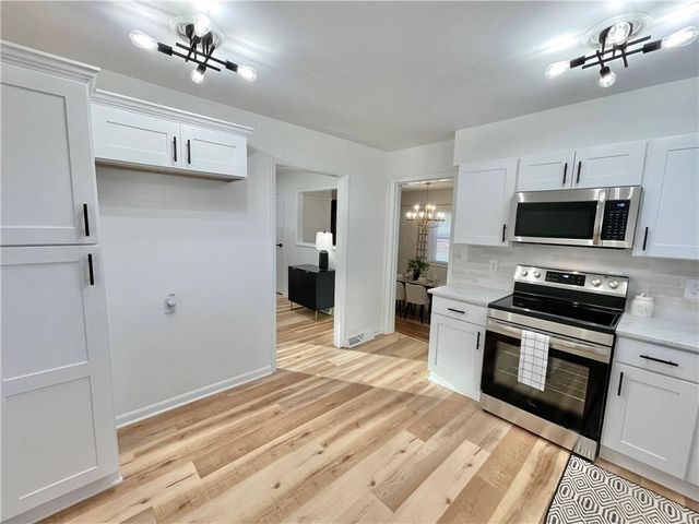 3301 S Vermont Avenue, Independence, MO 64052