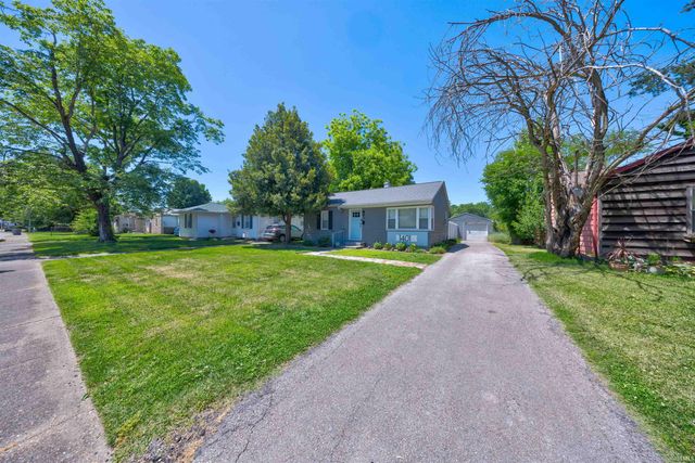 1401 S Roosevelt Drive, Evansville, IN 47714