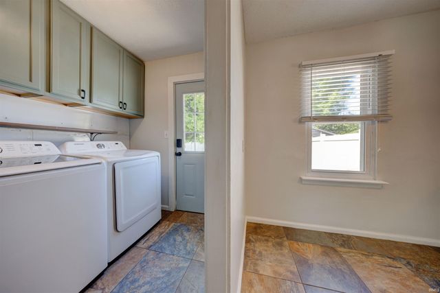 1401 S Roosevelt Drive, Evansville, IN 47714
