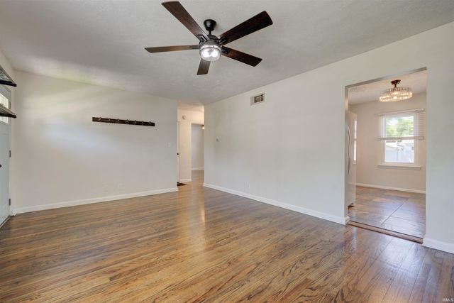 1401 S Roosevelt Drive, Evansville, IN 47714