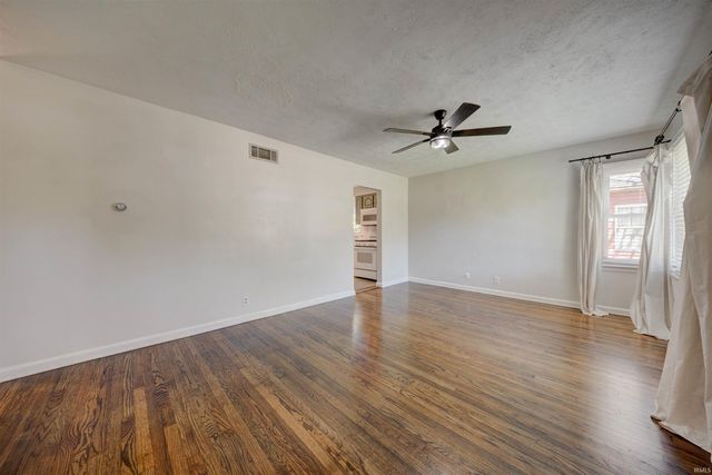 1401 S Roosevelt Drive, Evansville, IN 47714