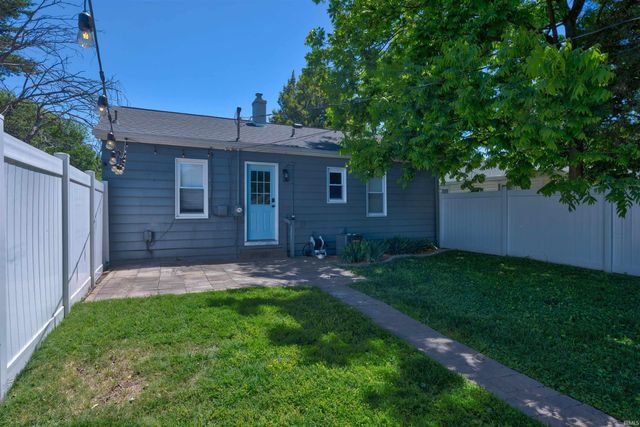 1401 S Roosevelt Drive, Evansville, IN 47714