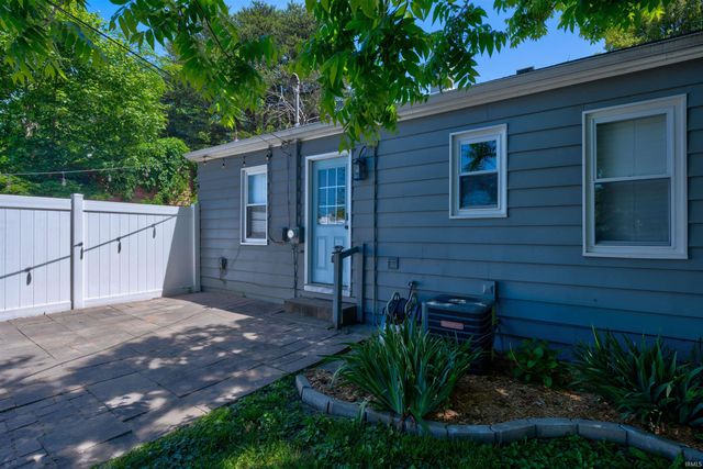 1401 S Roosevelt Drive, Evansville, IN 47714