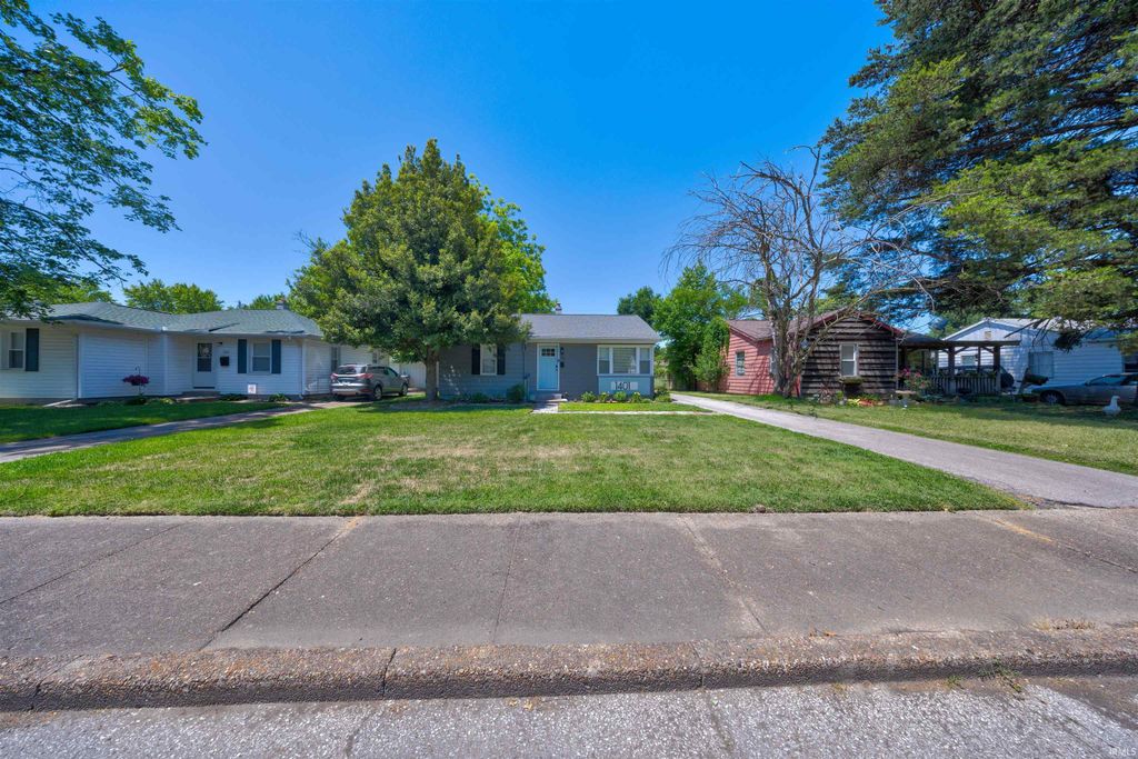 1401 S Roosevelt Drive, Evansville, IN 47714