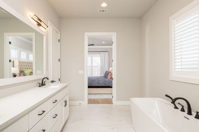 3602 SW Starburst Avenue, Bentonville, AR 72713