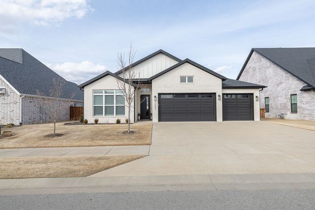 3602 SW Starburst Avenue, Bentonville, AR 72713