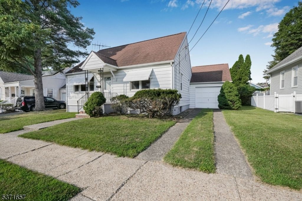 98 Passaic Ave, Woodland Park, NJ 07424