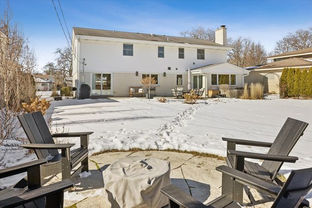 857 S Euclid Avenue, Elmhurst, IL 60126