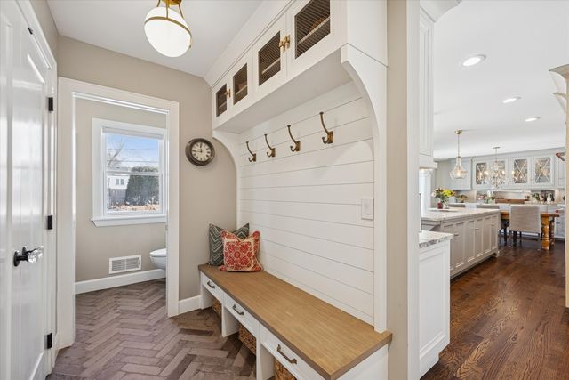 857 S Euclid Avenue, Elmhurst, IL 60126