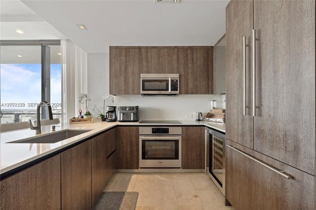 88 SW 7th Street 3412, Miami, FL 33130