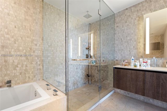 88 SW 7th Street 3412, Miami, FL 33130