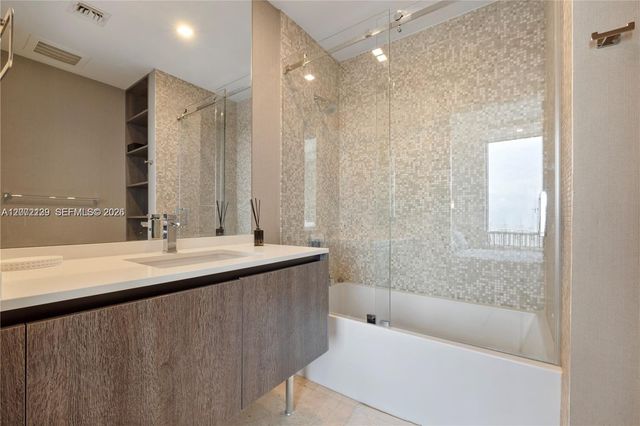 88 SW 7th Street 3412, Miami, FL 33130