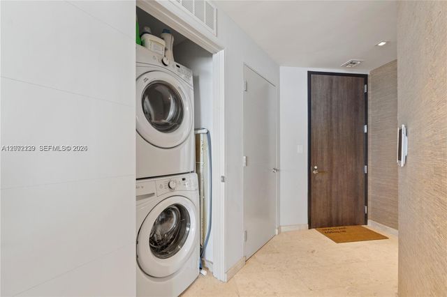 88 SW 7th Street 3412, Miami, FL 33130
