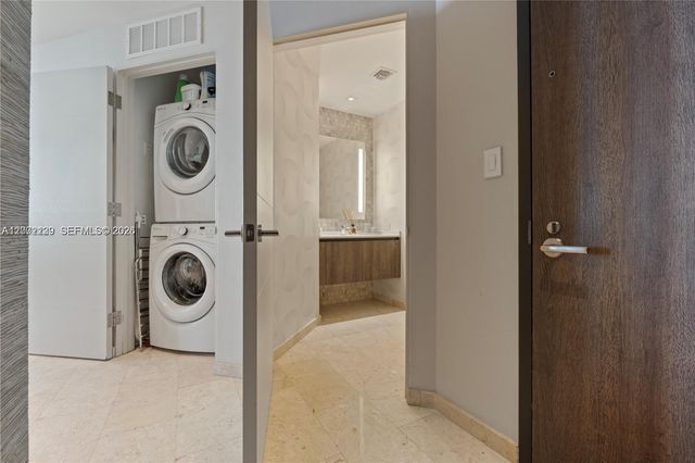88 SW 7th Street 3412, Miami, FL 33130