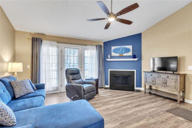 706 Pelham Square Way, Greer, SC 29650