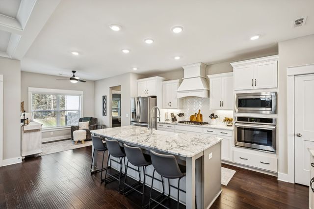 1011 Owen Layne Dr, Murfreesboro, TN 37129