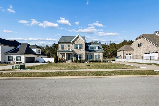 1011 Owen Layne Dr, Murfreesboro, TN 37129