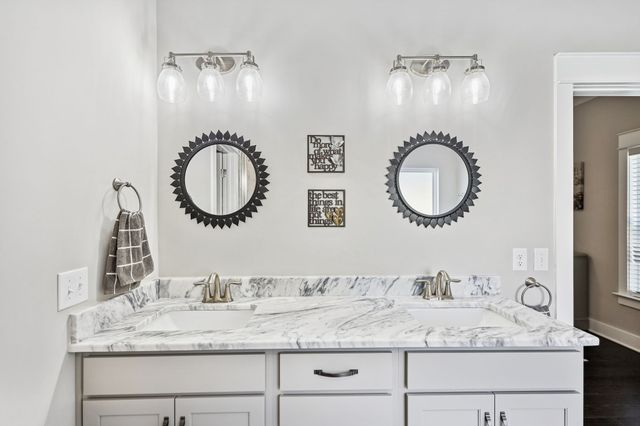 1011 Owen Layne Dr, Murfreesboro, TN 37129