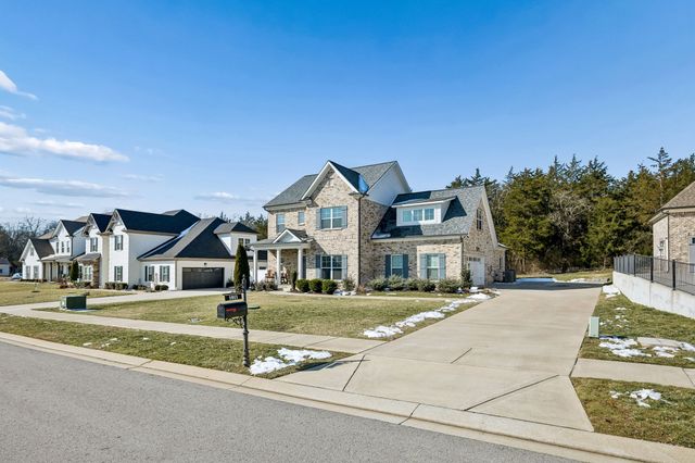 1011 Owen Layne Dr, Murfreesboro, TN 37129