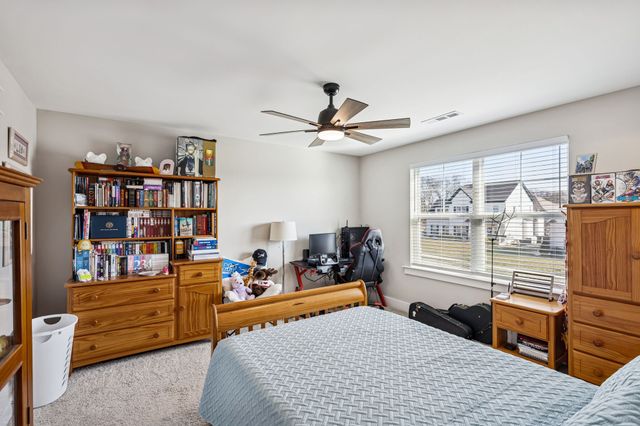 1011 Owen Layne Dr, Murfreesboro, TN 37129