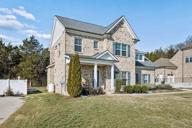 1011 Owen Layne Dr, Murfreesboro, TN 37129