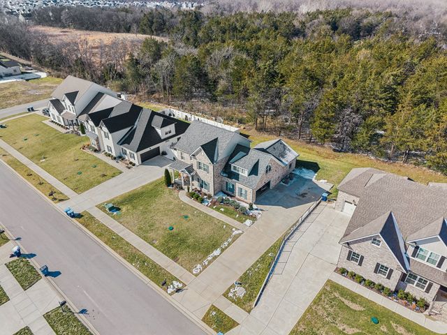 1011 Owen Layne Dr, Murfreesboro, TN 37129