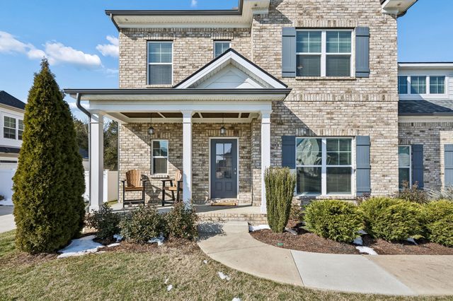 1011 Owen Layne Dr, Murfreesboro, TN 37129