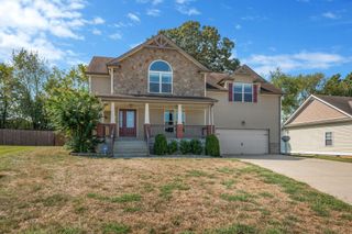 128 Verisa Dr, Clarksville, TN 37043