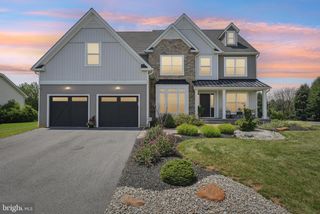 3334 COVENTRY DR, Macungie, PA 18062